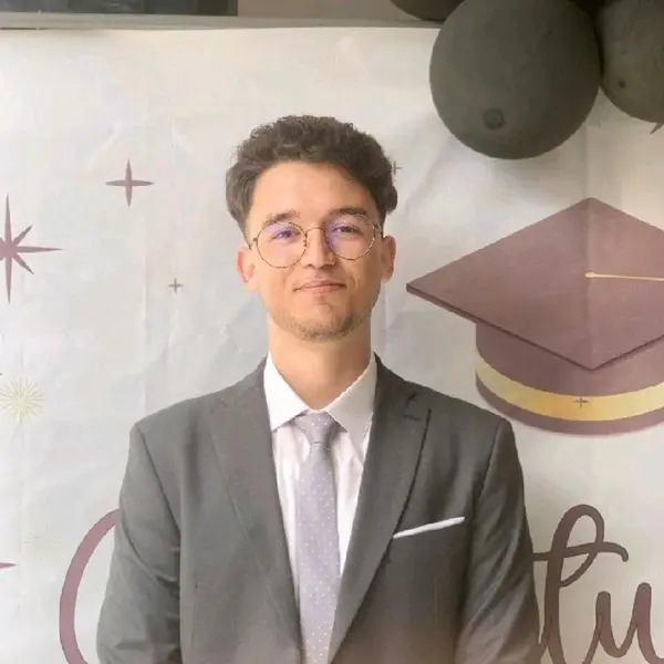 Photo de Mouhieddine, professeur à Kenitra