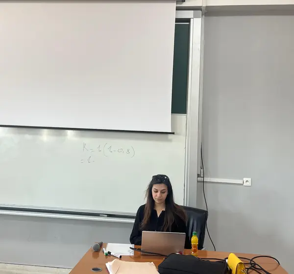 Photo de Hind, professeur à Casablanca
